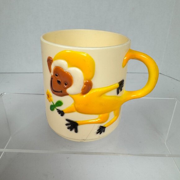 Vintage Spencer Gifts 3D Nursery Rhyme Cups Lot of 4 Plastic Hong Kong 1981 - Picture 6 of 8